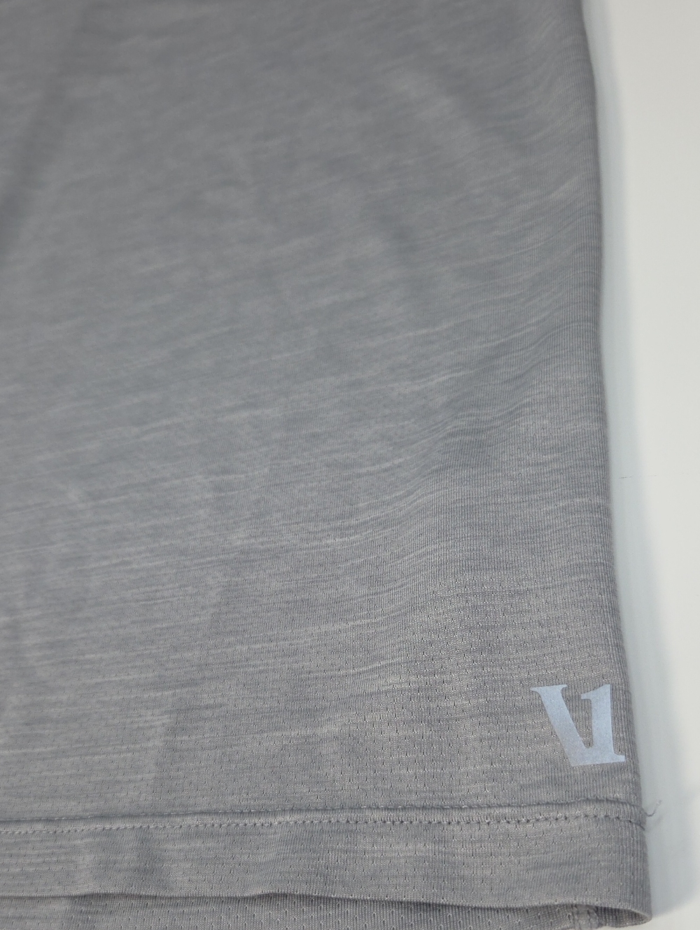 Vuori Zephyr Light Gray Short Sleeve Performance Crew V191 - Picture 4 of 15